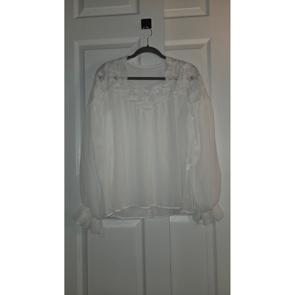 White Lace Yoke V-Neck Blouse Ruffle Bishop Sleeve Top Medium